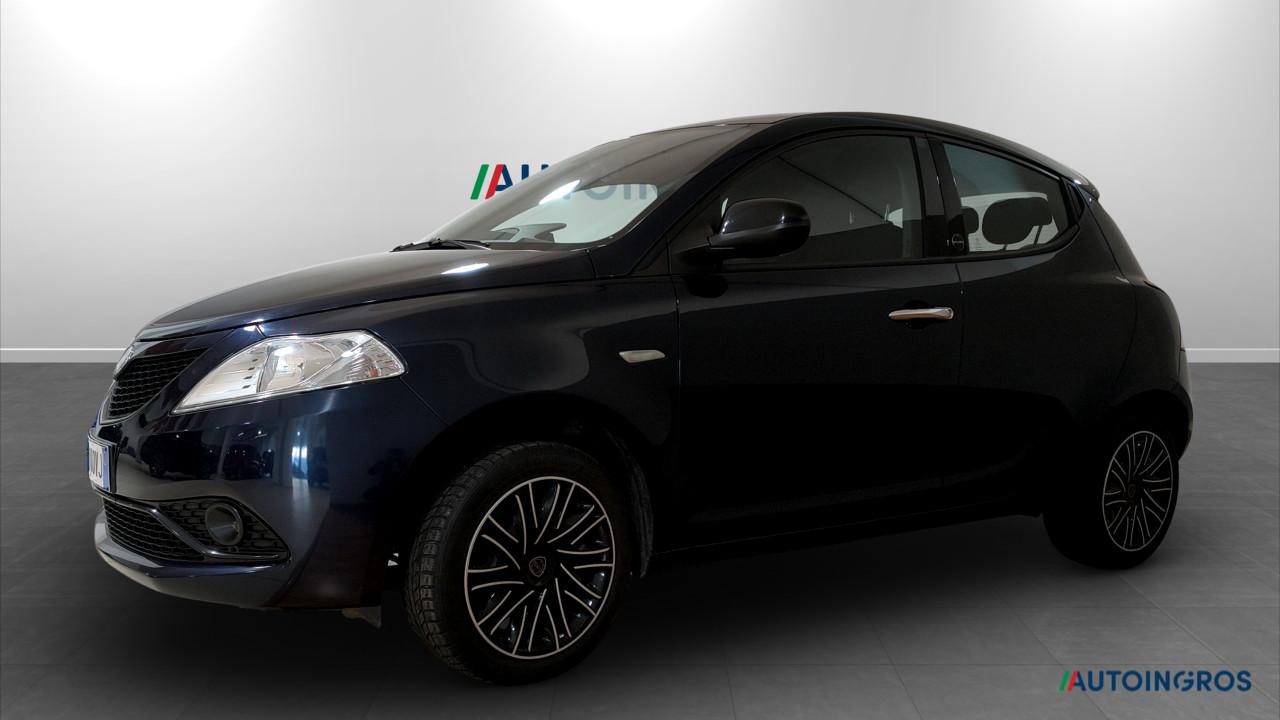 lancia ypsilon ypsilon iii 2015 1.0 firefly hybrid gold s and s 70cv usata