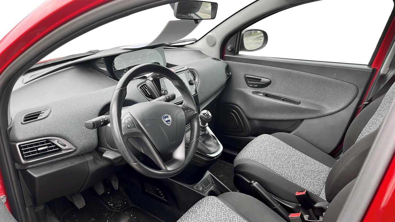 Lancia Ypsilon - Foto 3