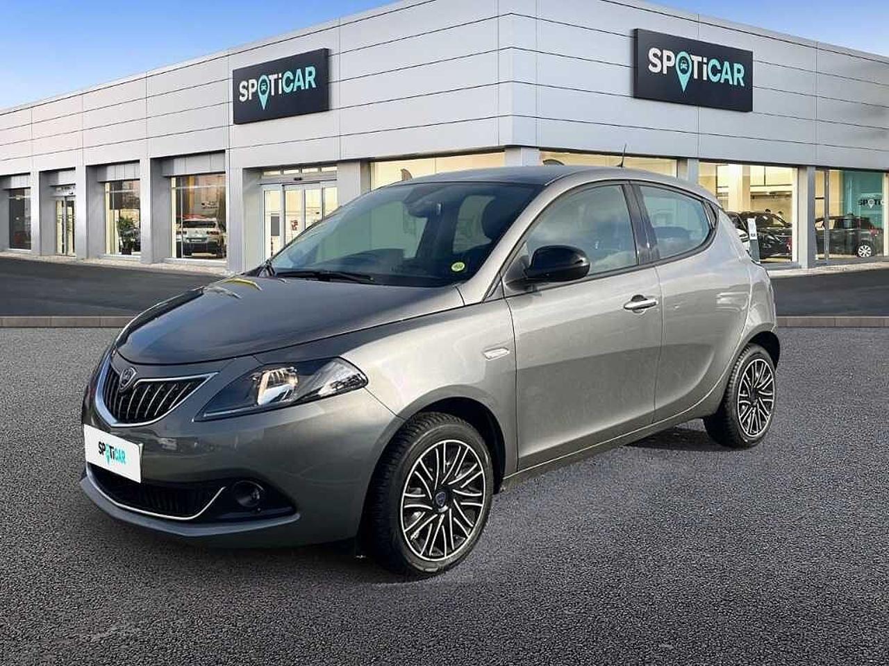 lancia ypsilon ypsilon 1.0 firefly 5 porte ss hybrid gold usata