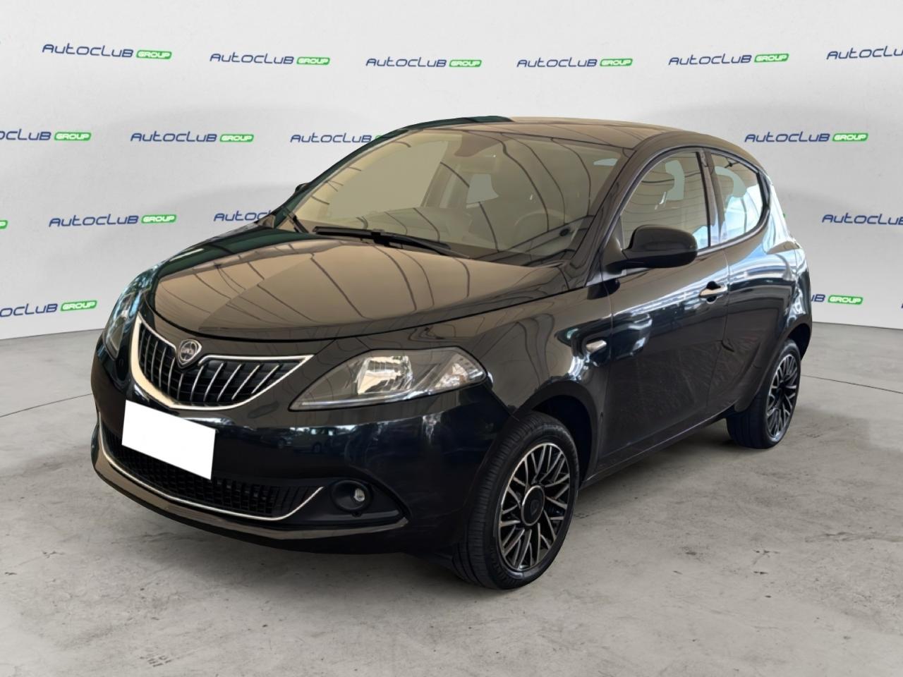 lancia ypsilon ypsilon iii 2021 1.0 firefly hybrid platino s and s 70cv usata