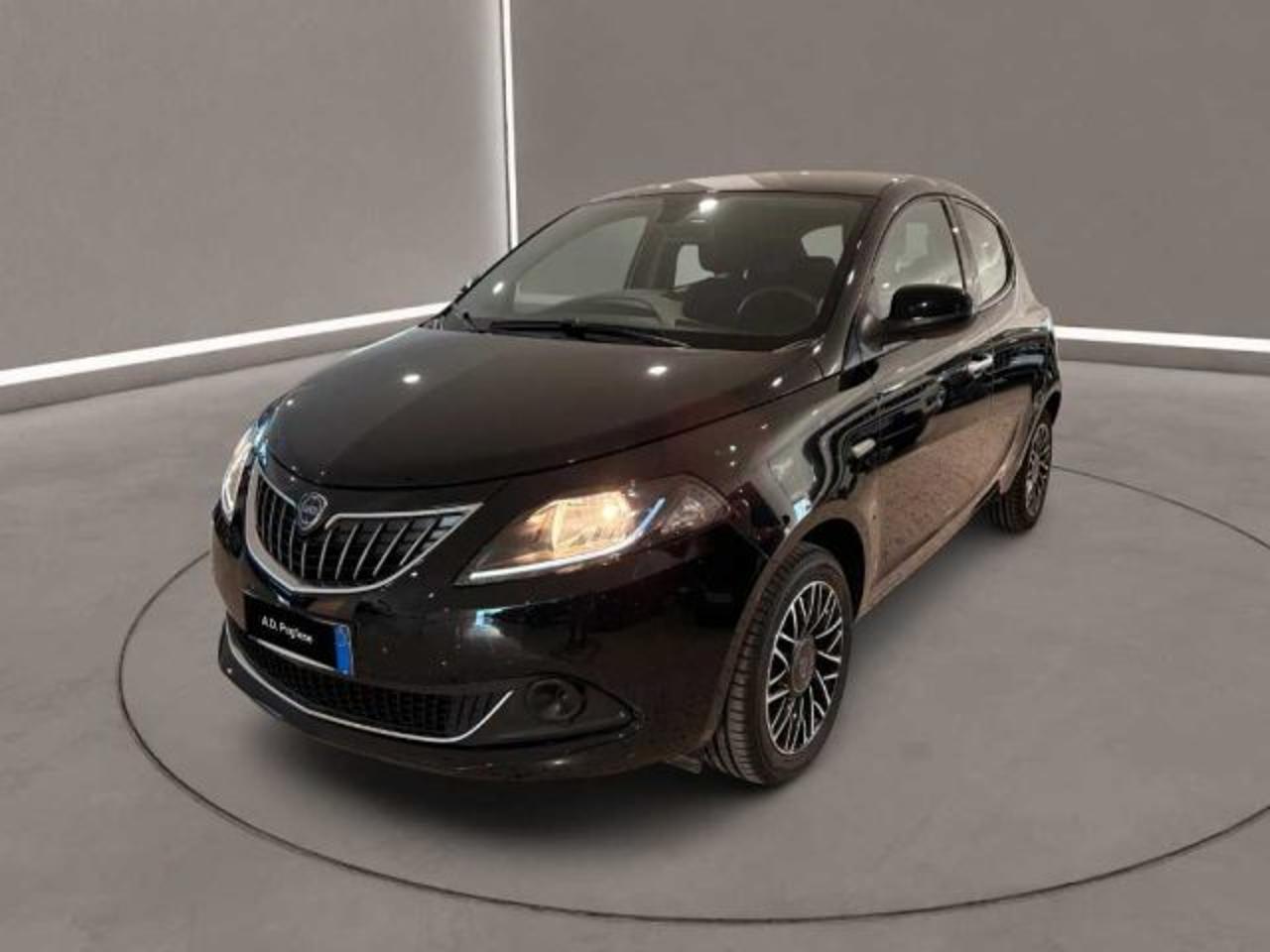 lancia ypsilon ypsilon 3�'� serie - 1.0 firefly 5 porte s and s hybrid pla usata