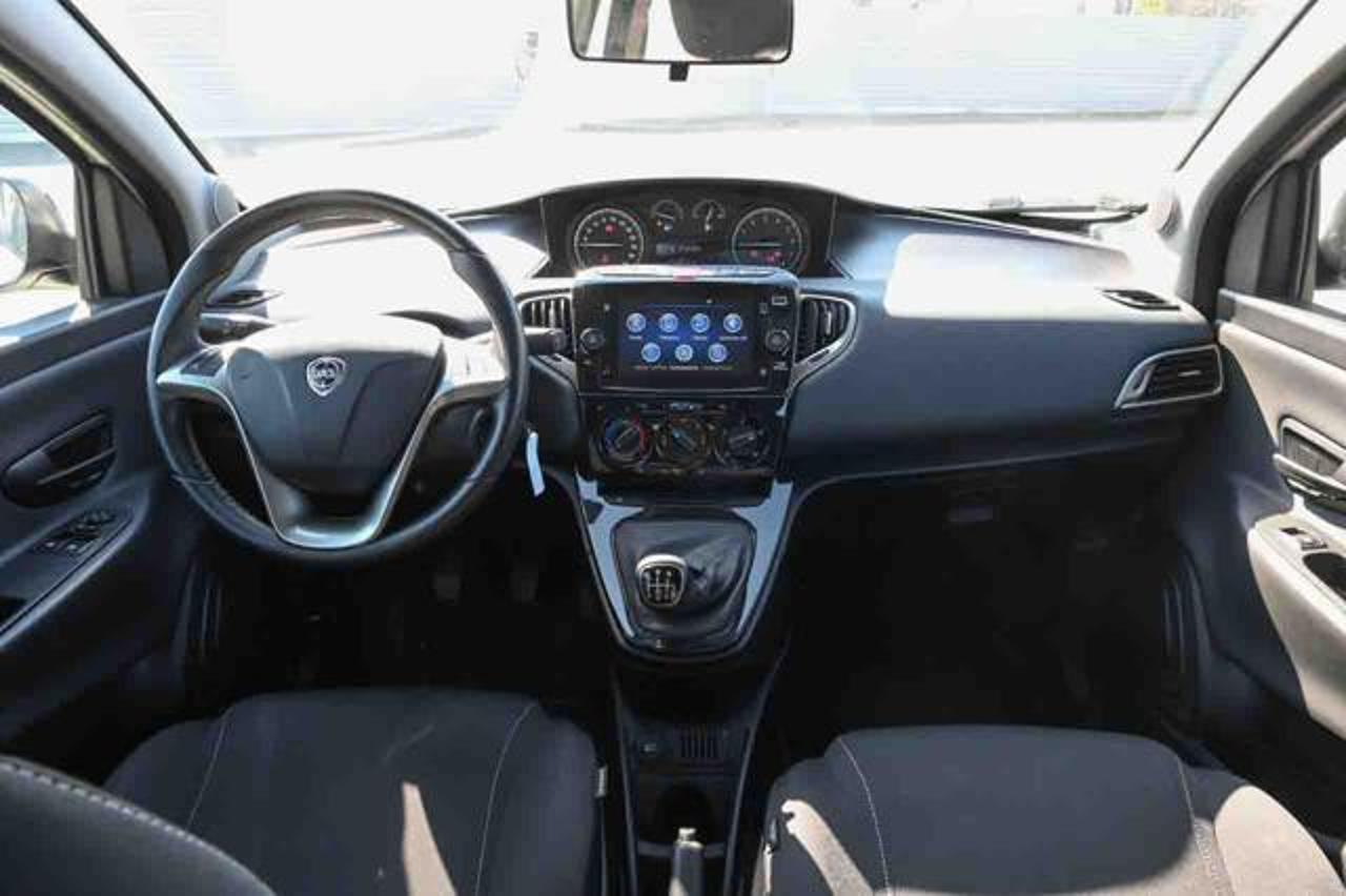 Lancia Lancia Ypsilon usata 2