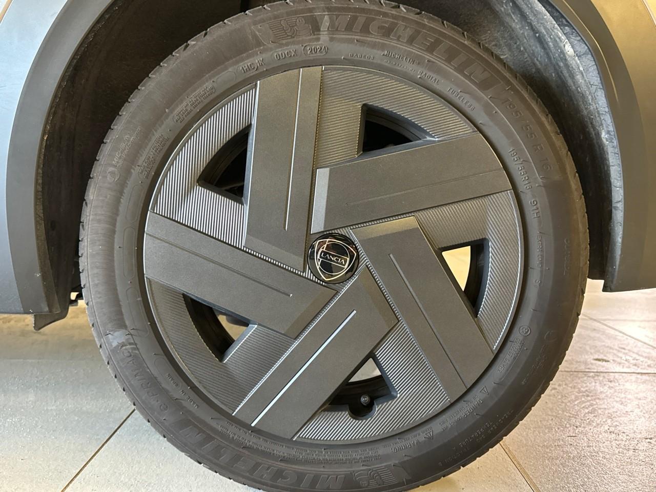 Lancia Lancia Ypsilon usata, con Isofix