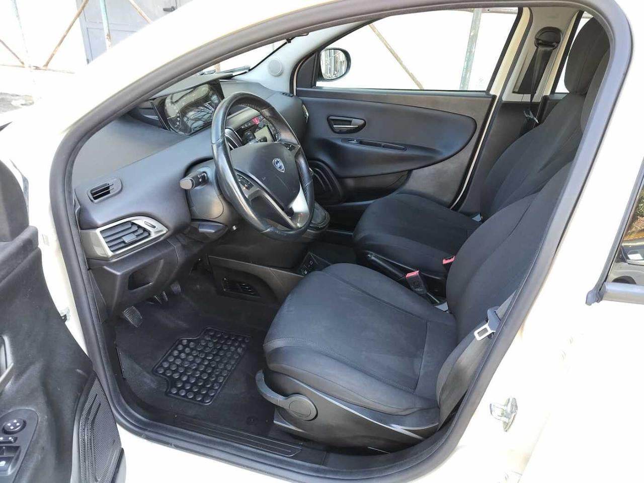 Lancia Lancia Ypsilon usata 15