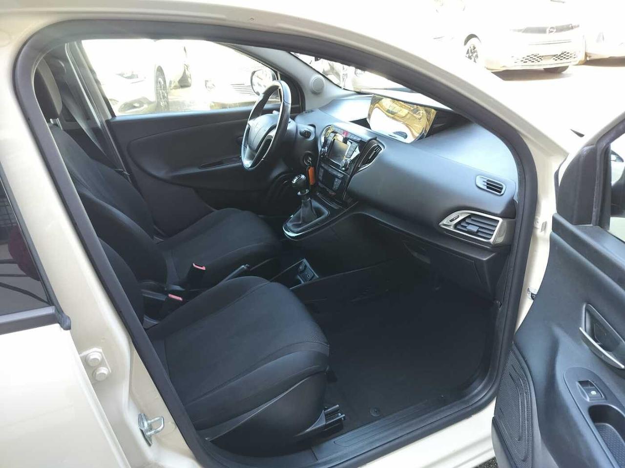 Lancia Lancia Ypsilon usata 19