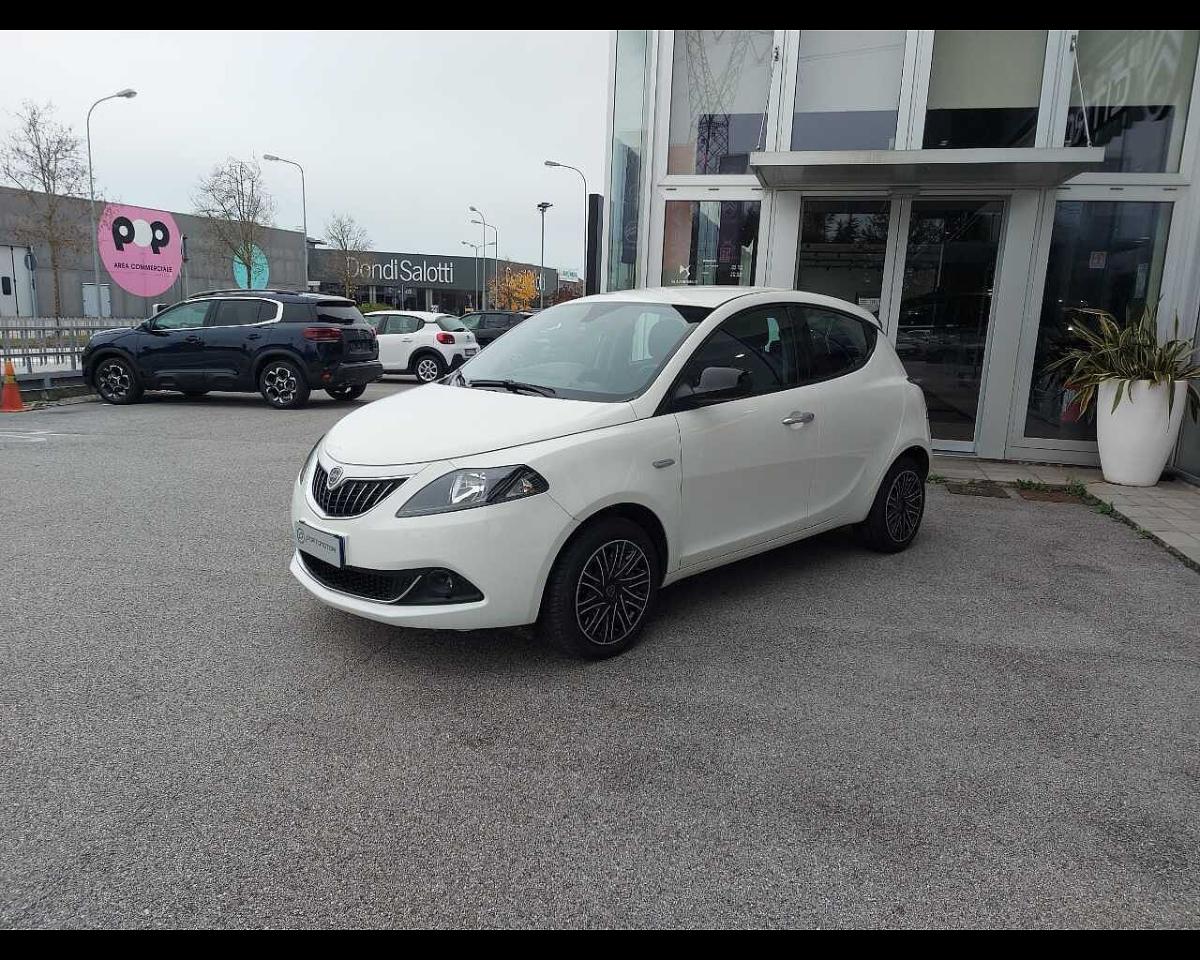 lancia ypsilon ypsilon 1.0 firefly 5 porte ss hybrid gold usata