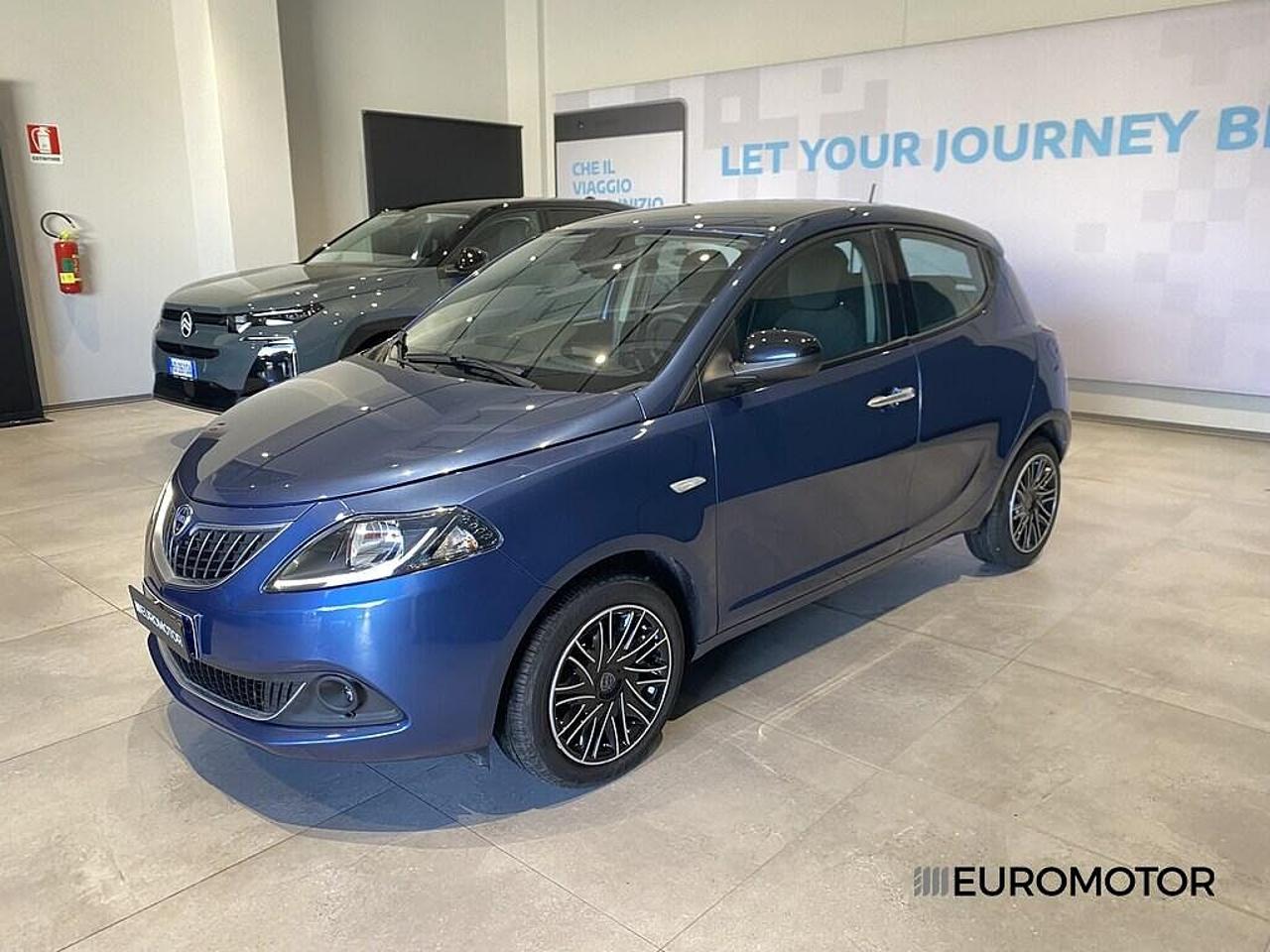 lancia ypsilon ypsilon 1.2 gold ecochic gpl 69cv usata