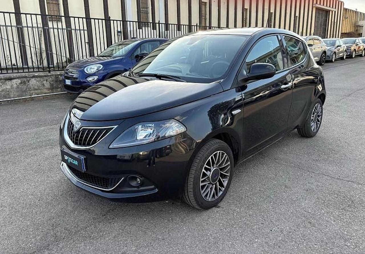 lancia ypsilon ypsilon promo 1.0 firefly hybrid gold ss 70cv 5p.ti usata