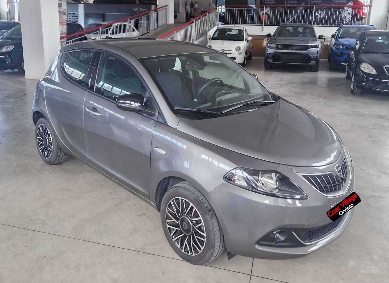 Lancia Ypsilon