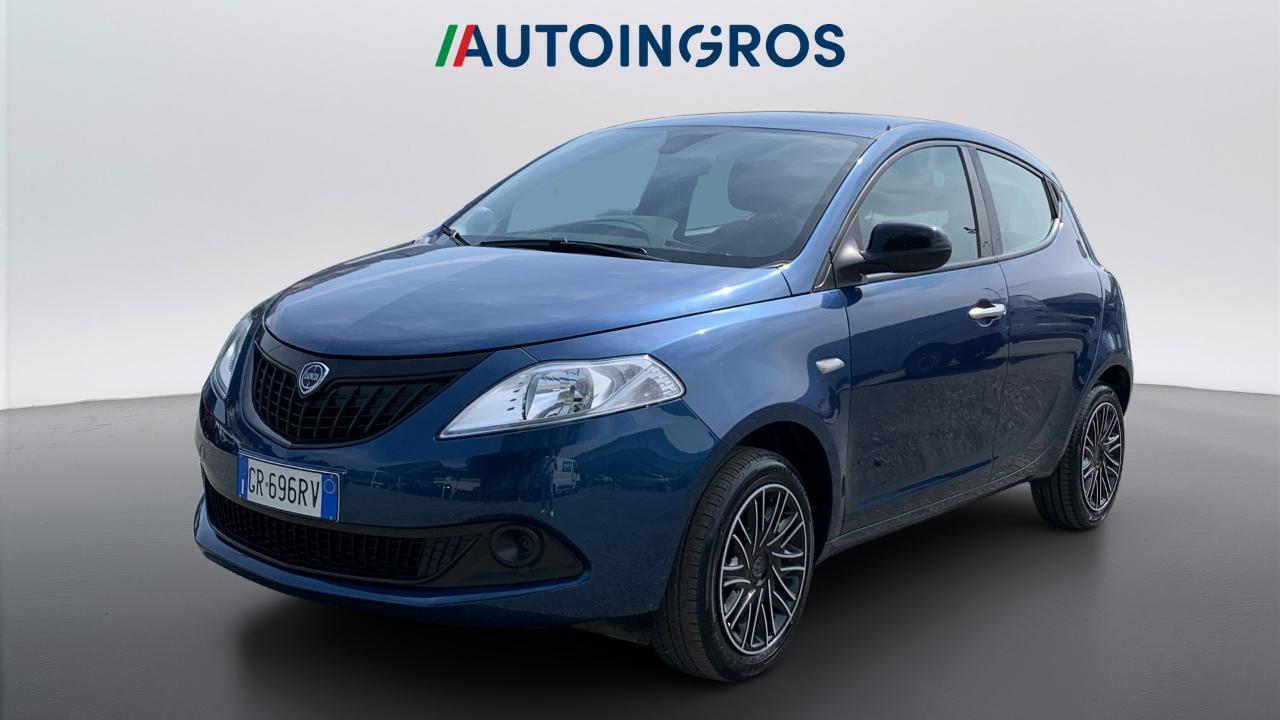Lancia Ypsilon YPSILON III 2021 1.0 firefly hybrid Silver s and s 70cv 