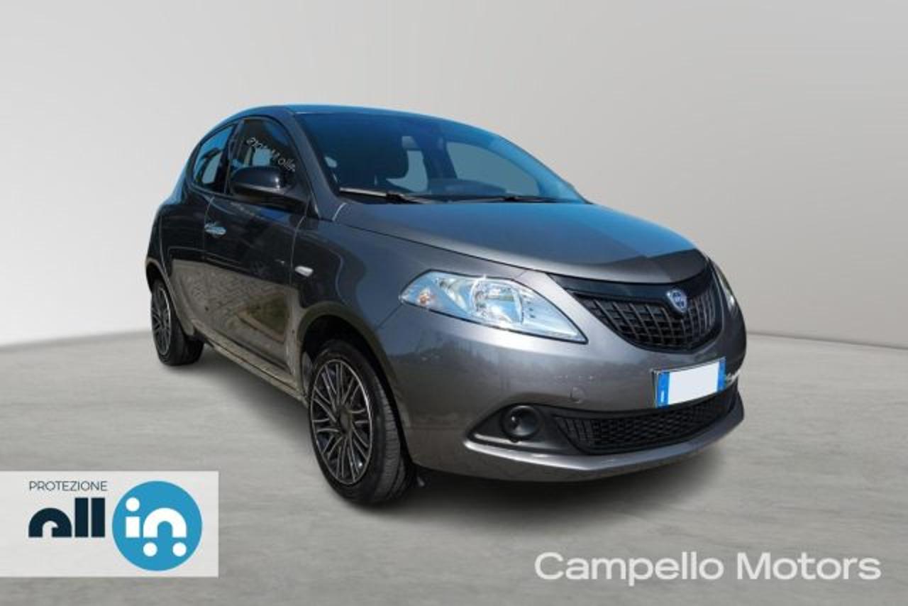 Lancia Ypsilon YPSILON 1.0 70cv Hybrid S and S Silver 