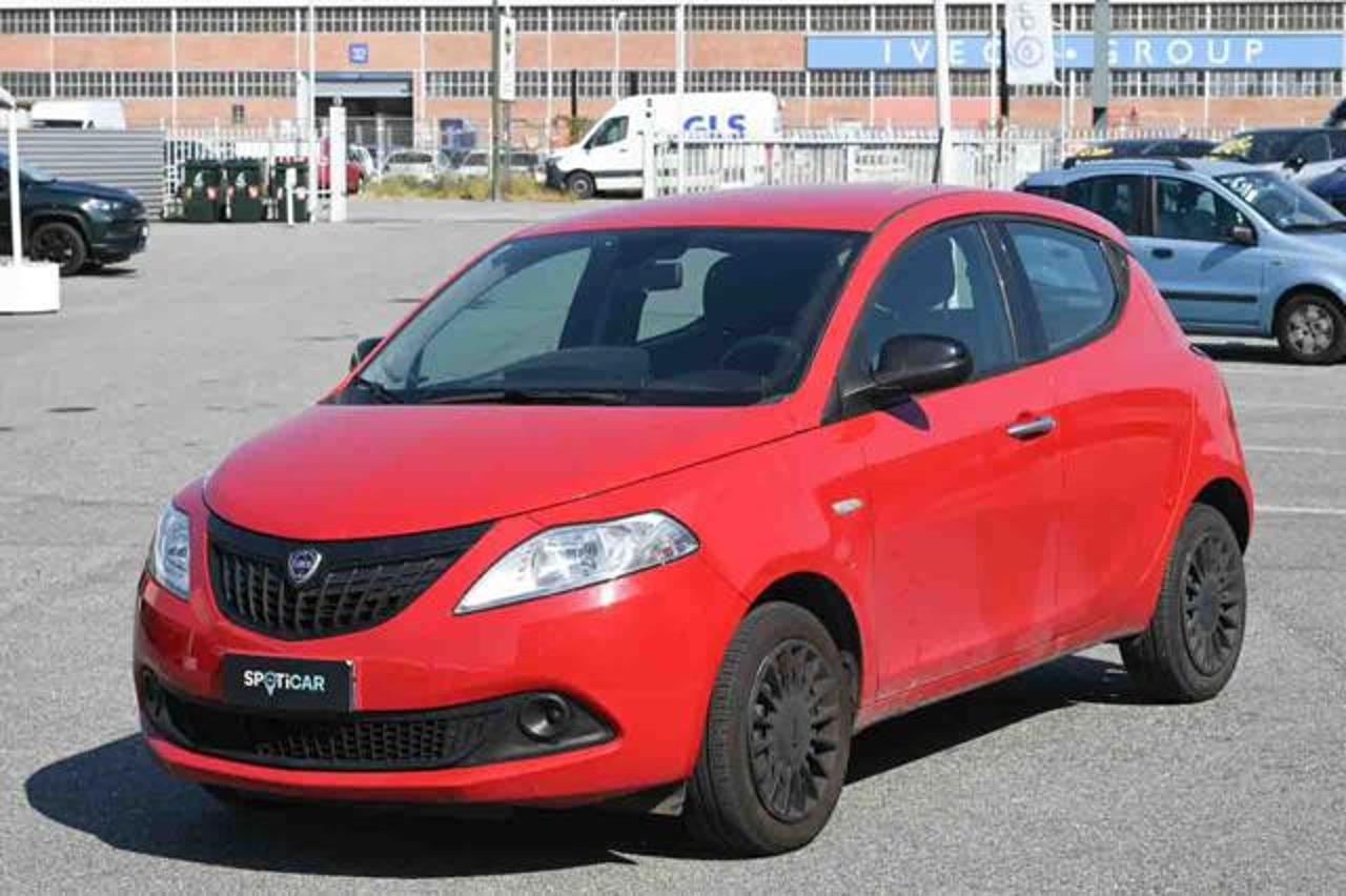 Lancia Ypsilon