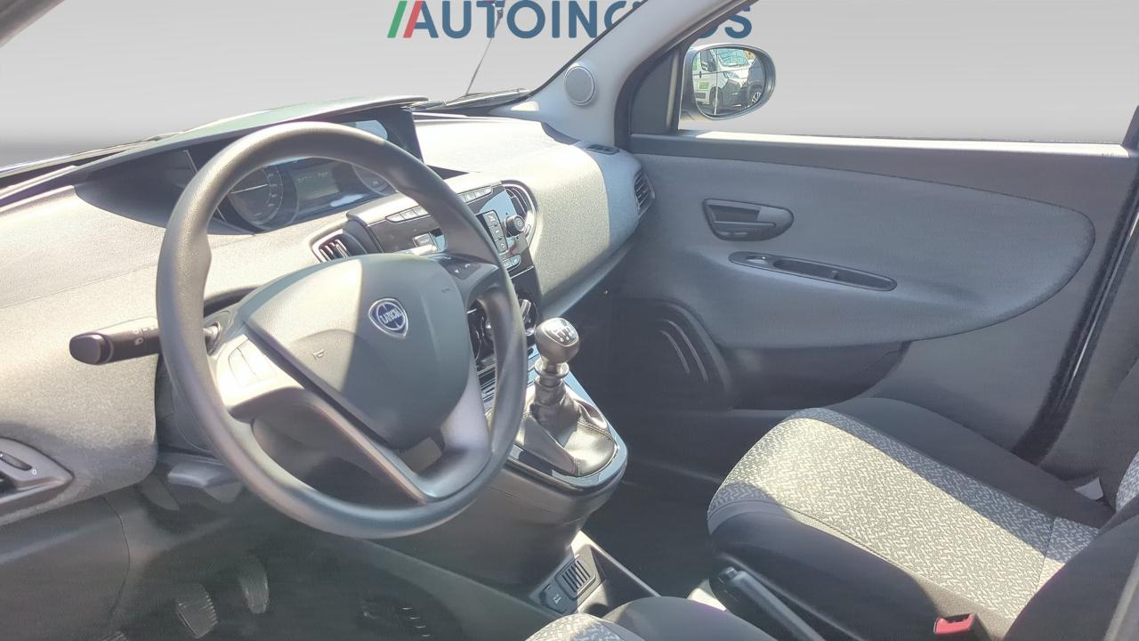 Lancia Ypsilon - Foto 3