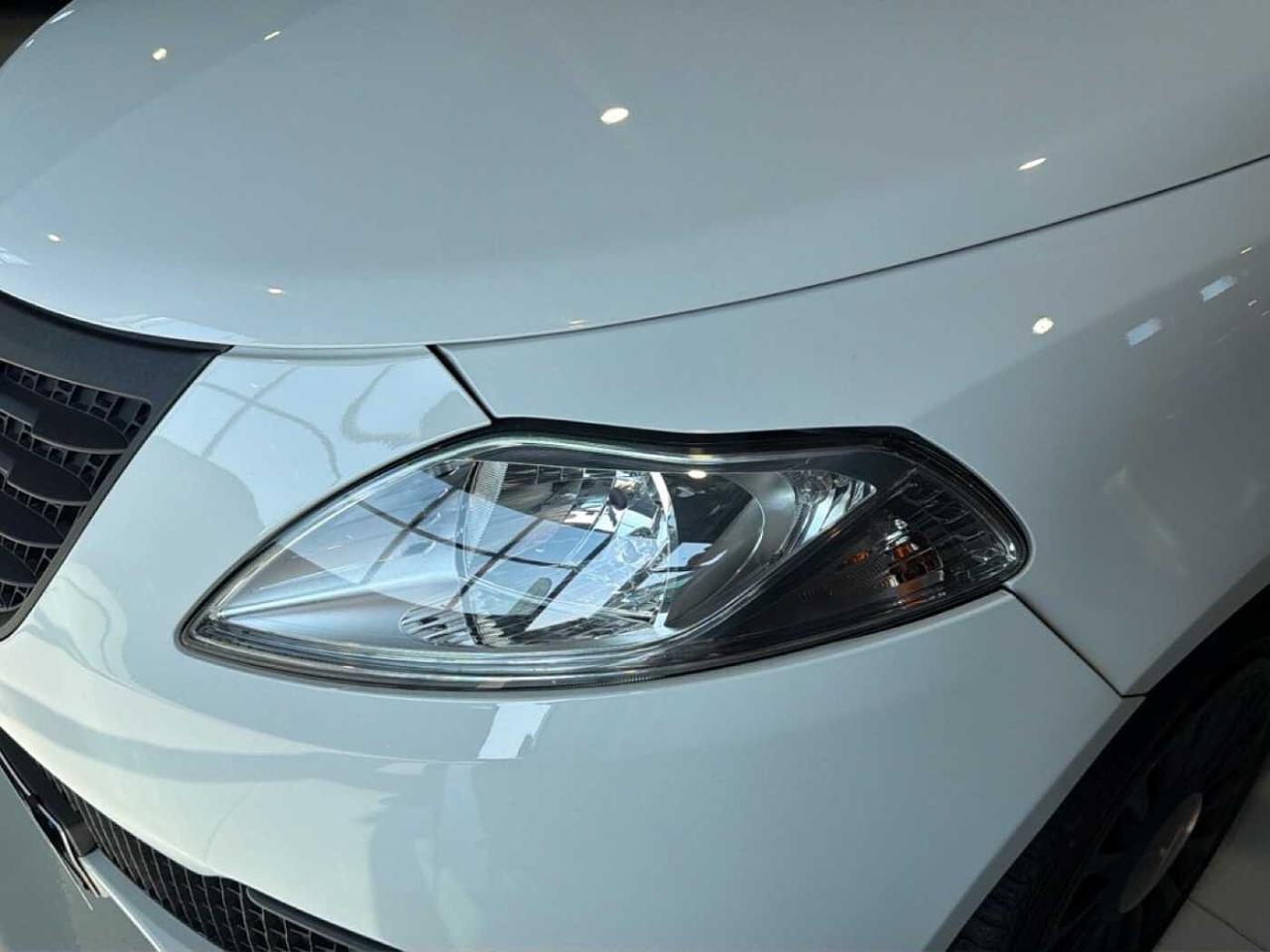 Lancia Ypsilon - Foto 2