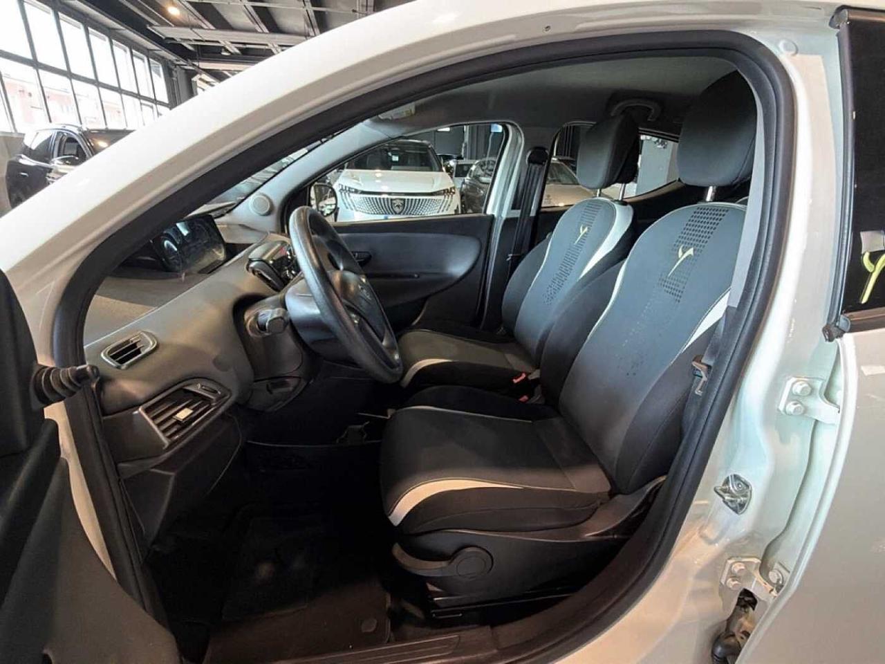 Lancia Ypsilon - Foto 5