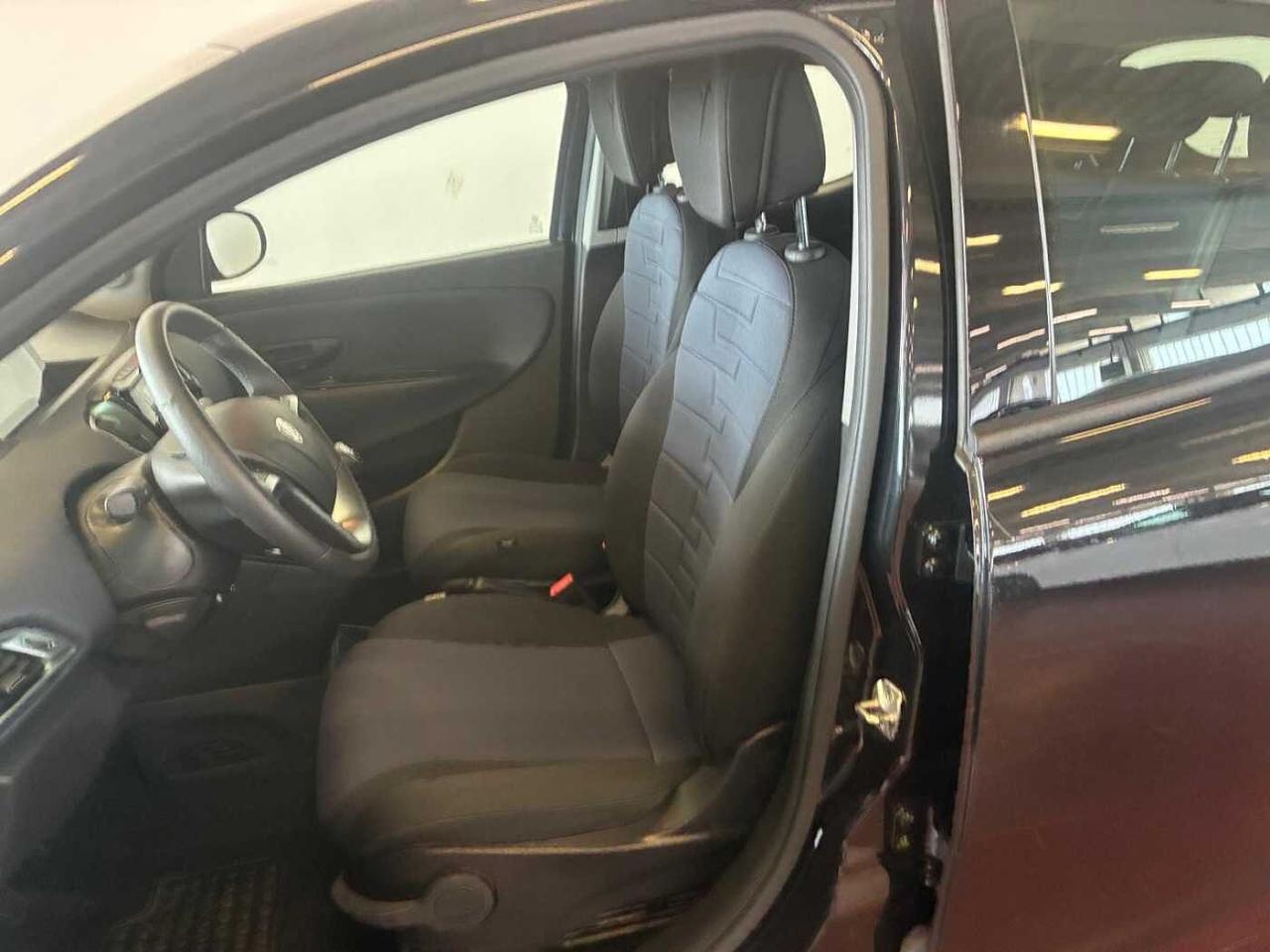 Lancia Ypsilon - Foto 5