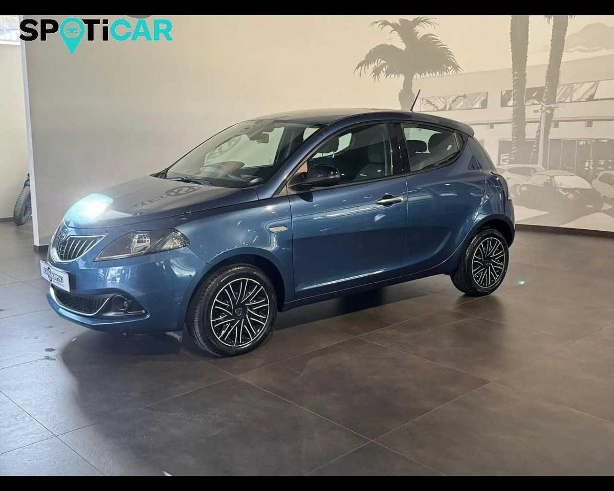 Lancia Ypsilon YPSILON 1.0 firefly hybrid Silver s&s 70cv 5p.ti 
