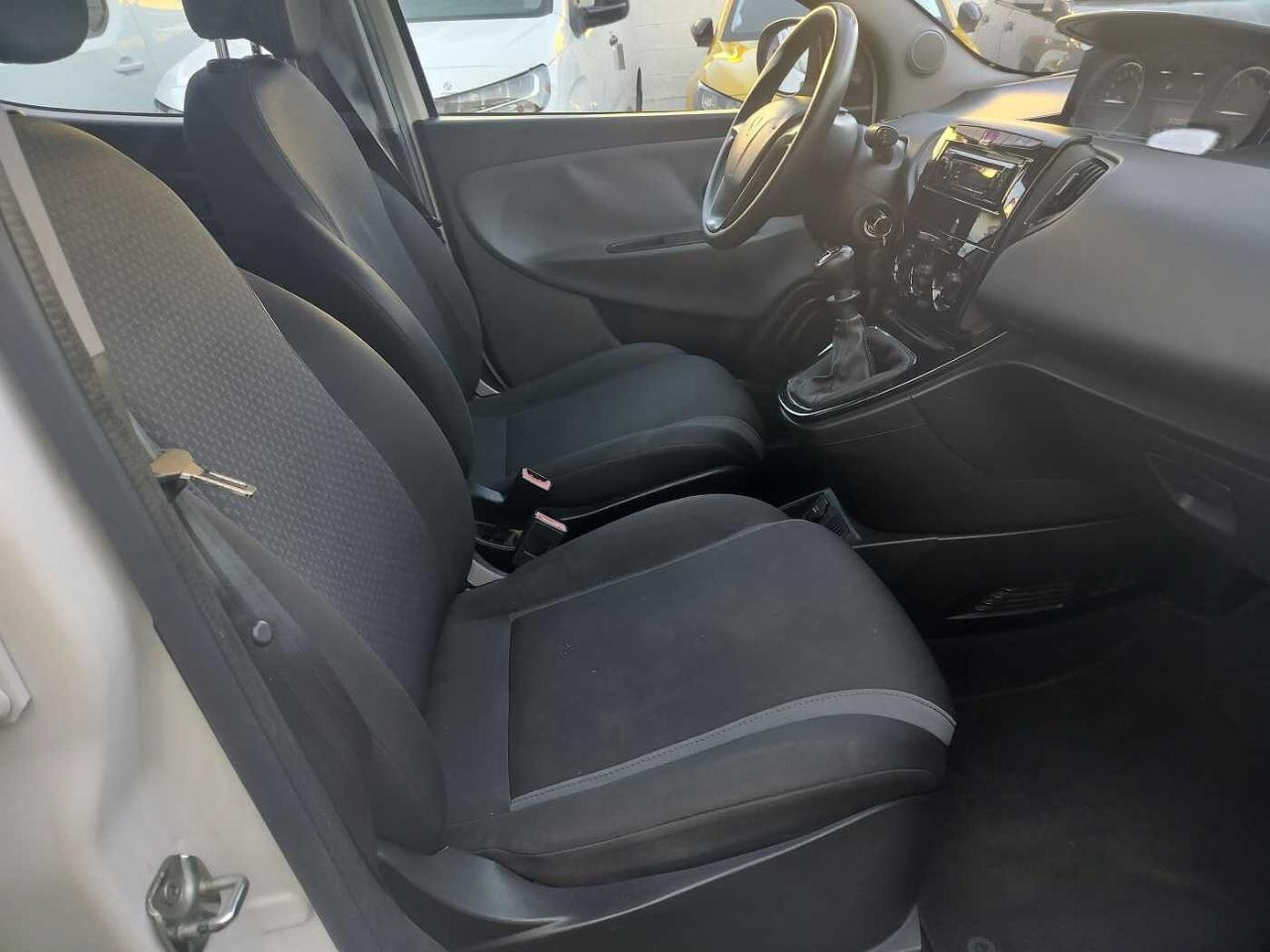 Lancia Lancia Ypsilon usata 19