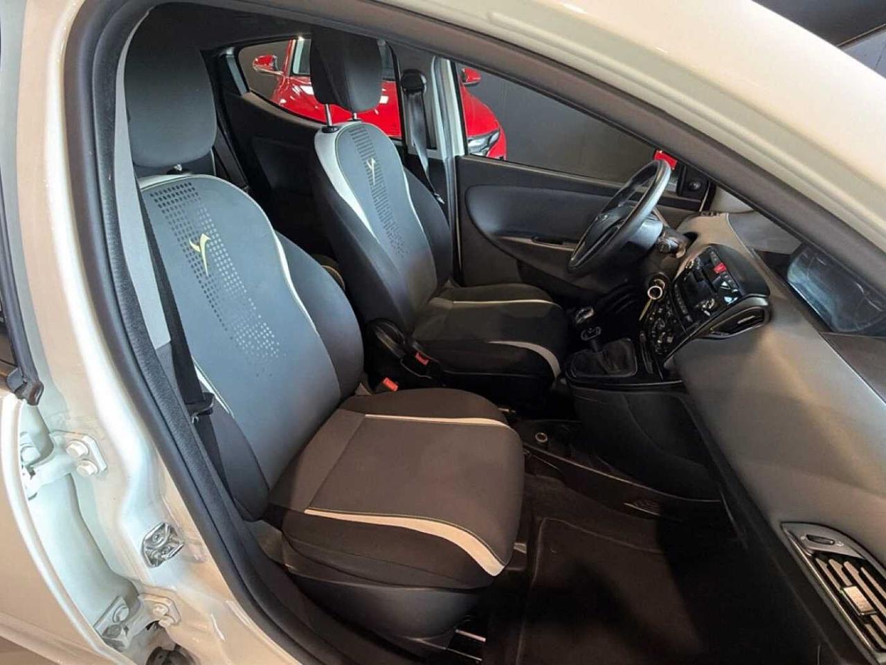 Lancia Lancia Ypsilon usata 14