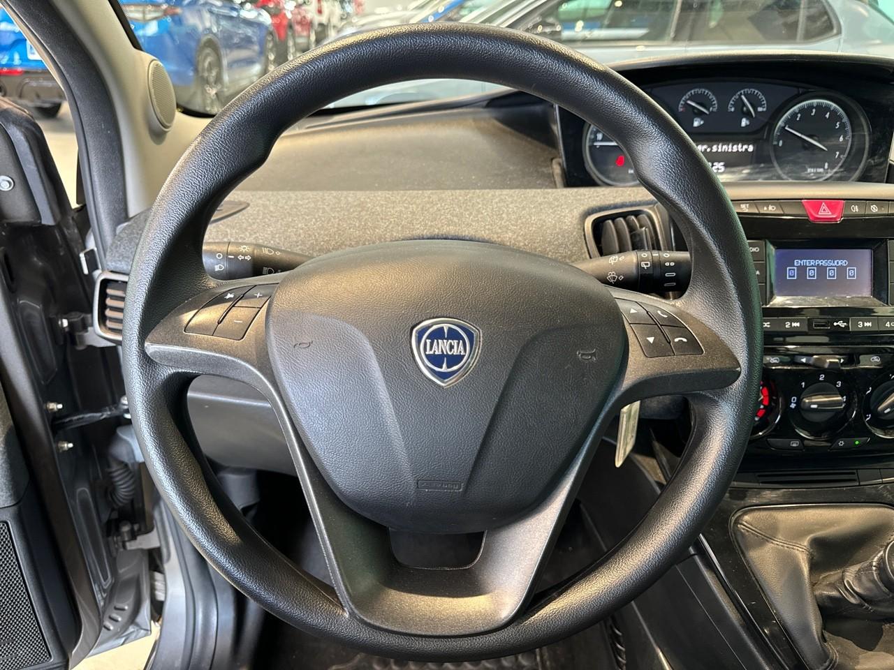 Lancia Ypsilon - Foto 4