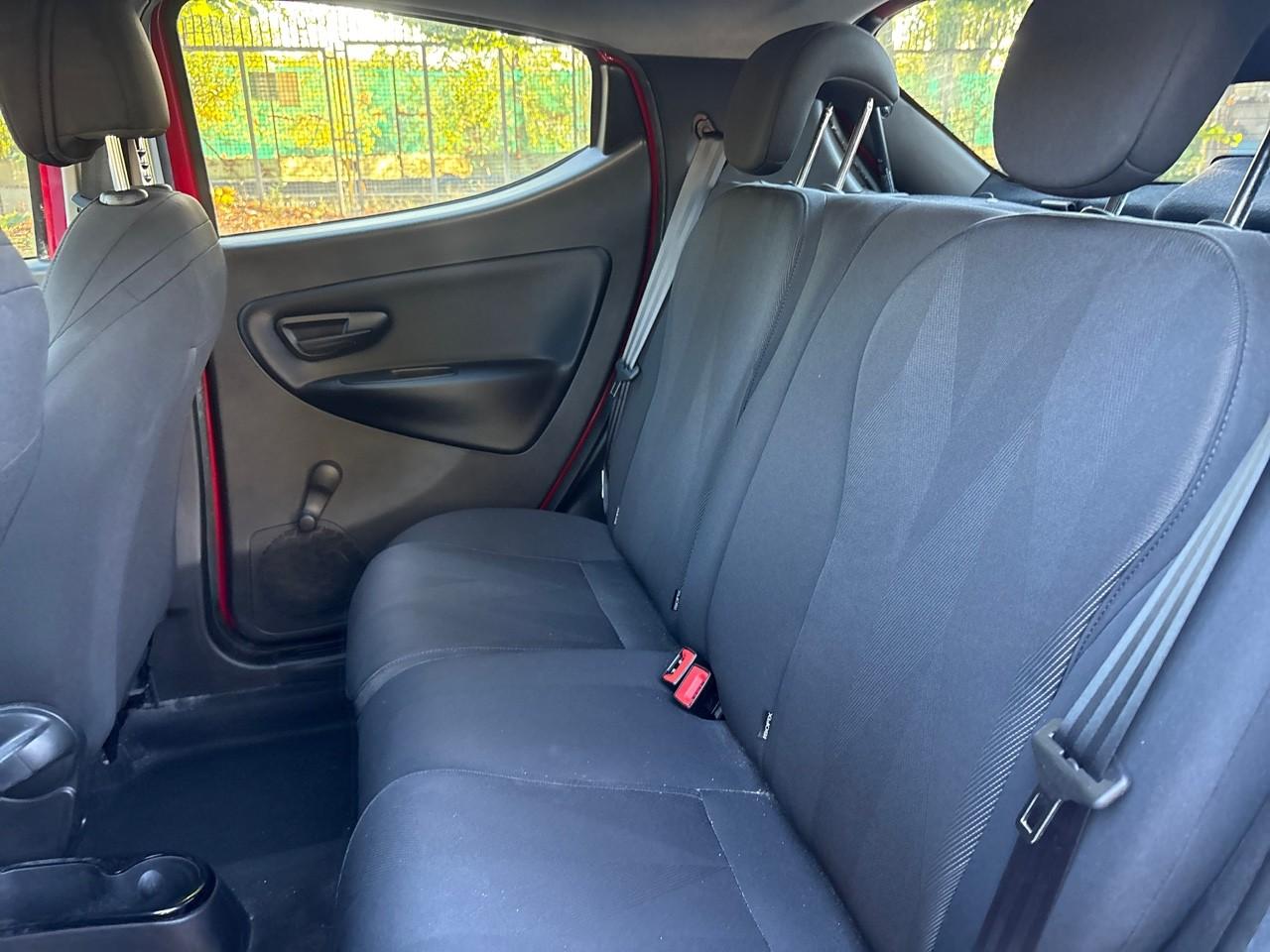 Lancia Ypsilon - Foto 2
