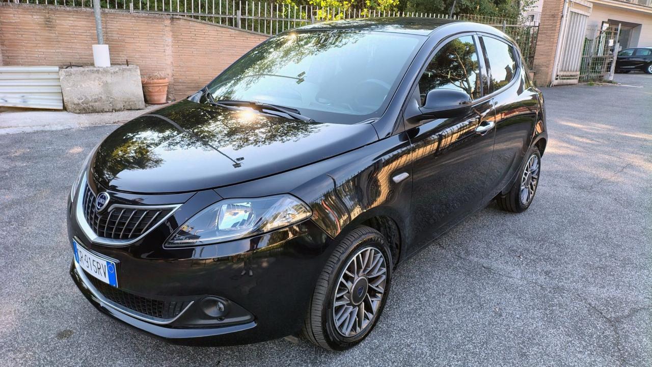 Lancia Ypsilon YPSILON 1.0 firefly hybrid ORO Plus s and s 70cv 