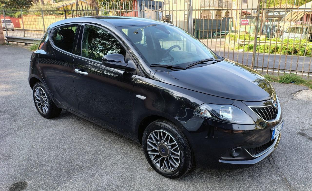 Lancia Ypsilon YPSILON 1.0 firefly hybrid ORO Plus s and s 70cv 