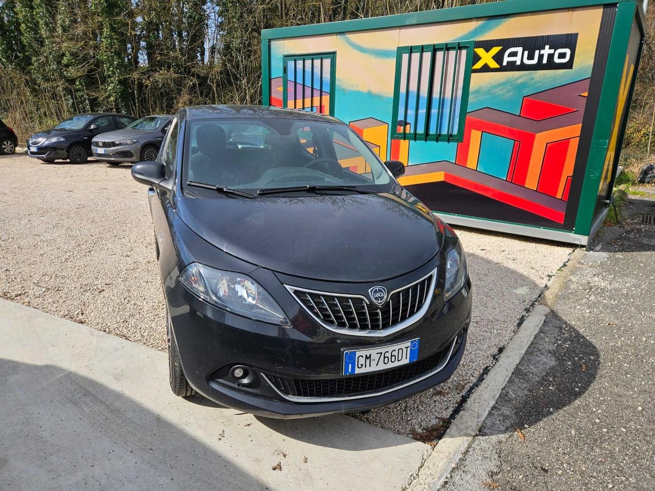 Lancia Ypsilon