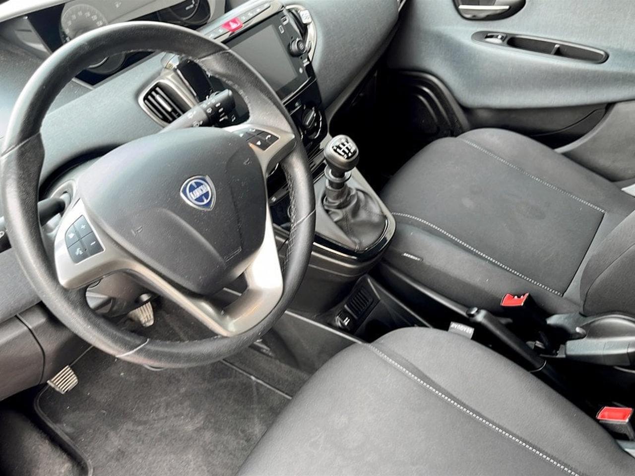 Lancia Lancia Ypsilon usata 17