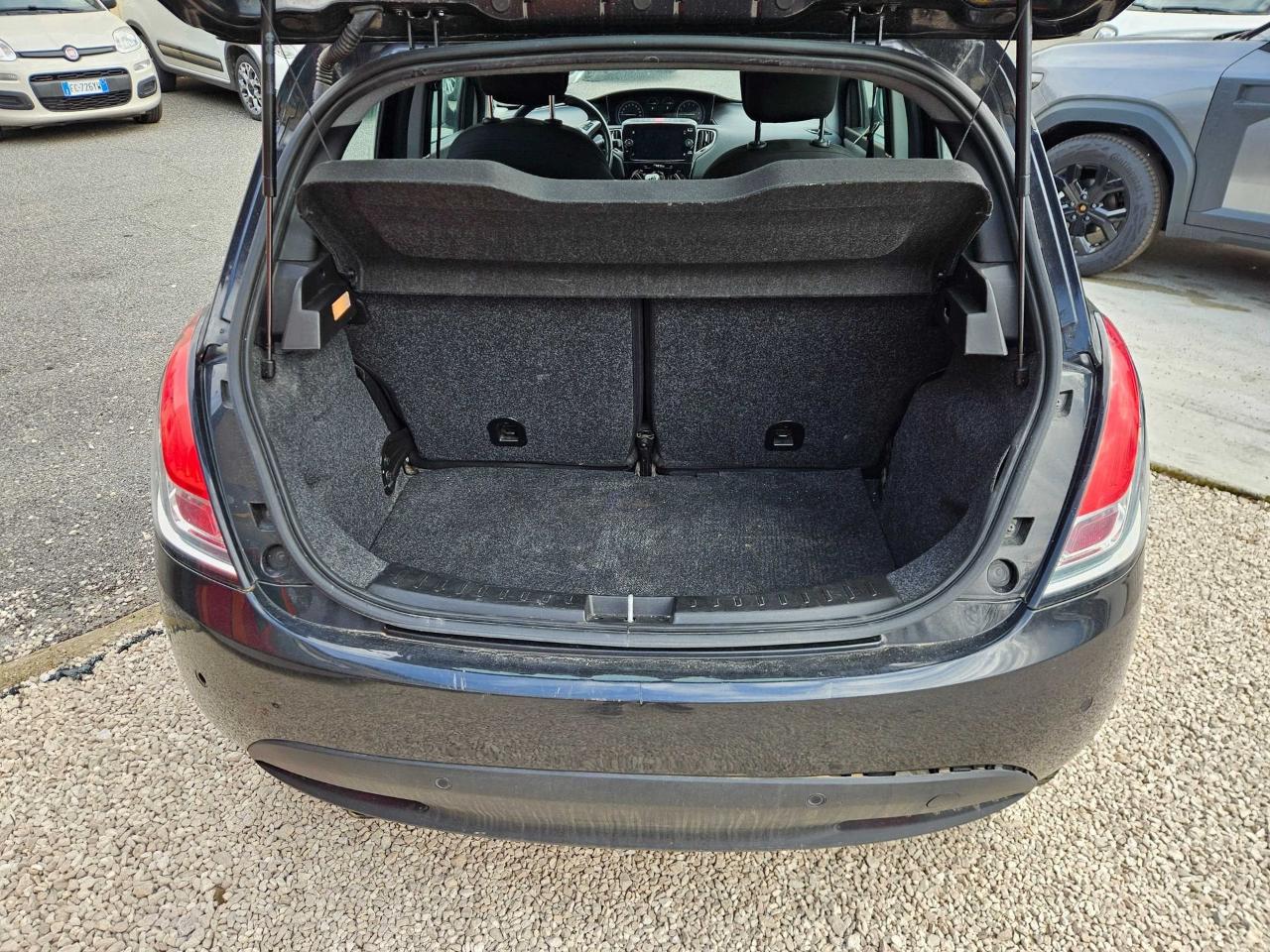 Lancia Lancia Ypsilon usata 28
