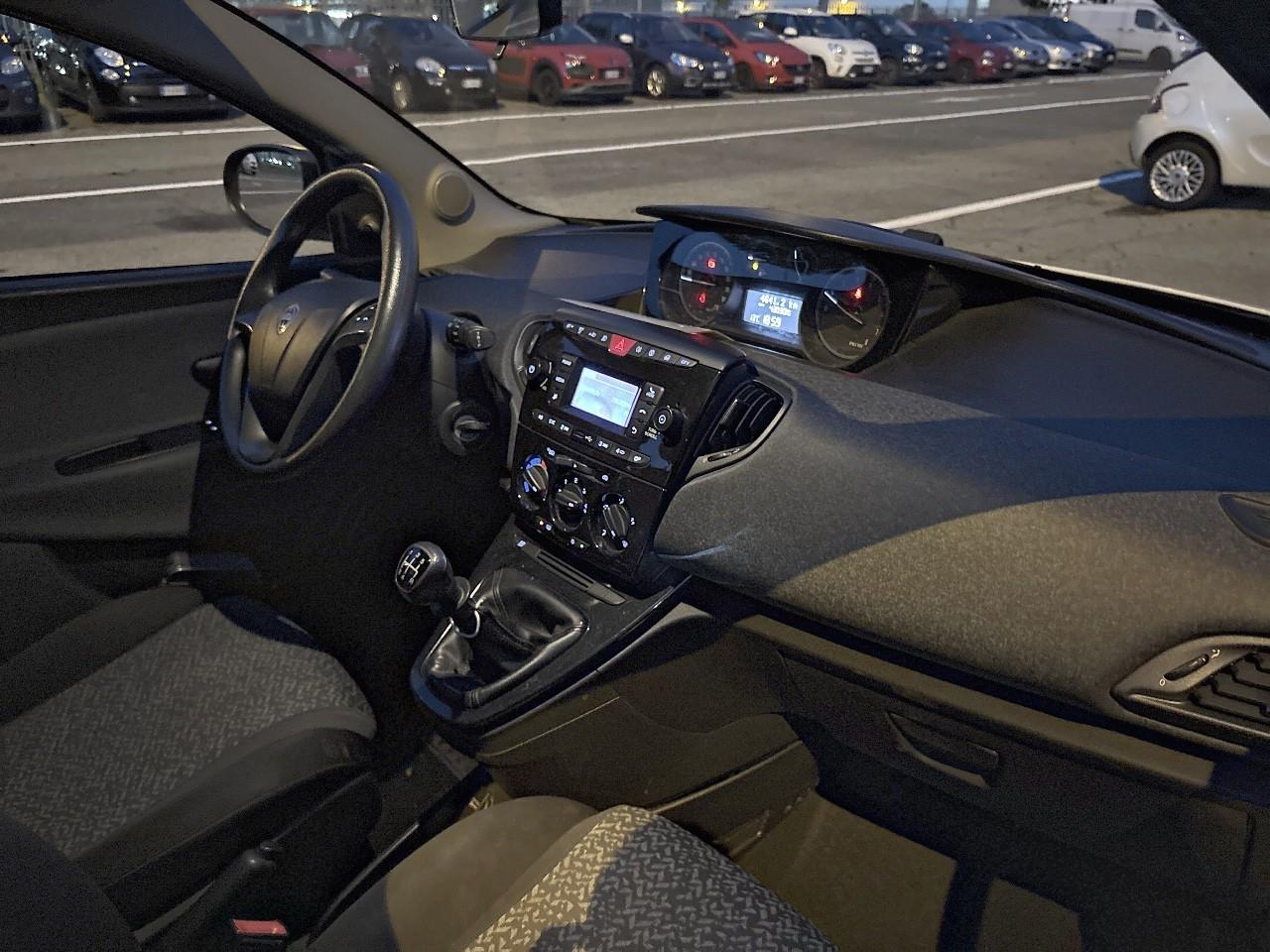 Lancia Lancia Ypsilon usata 12
