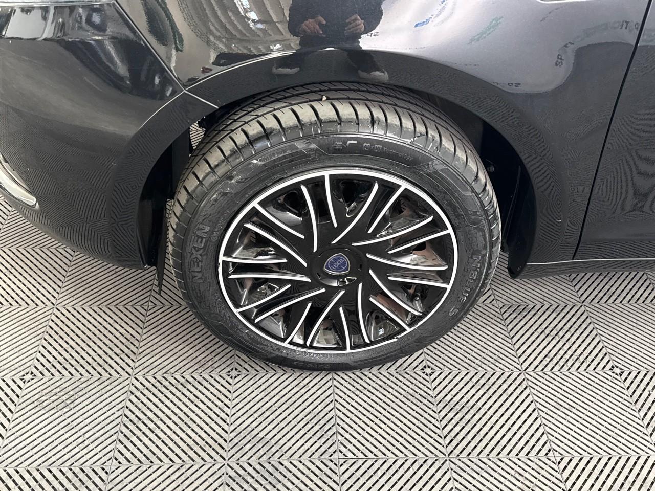 Lancia Lancia Ypsilon usata, con Isofix