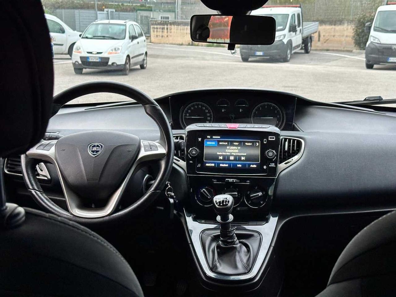 Lancia Ypsilon - Foto 3
