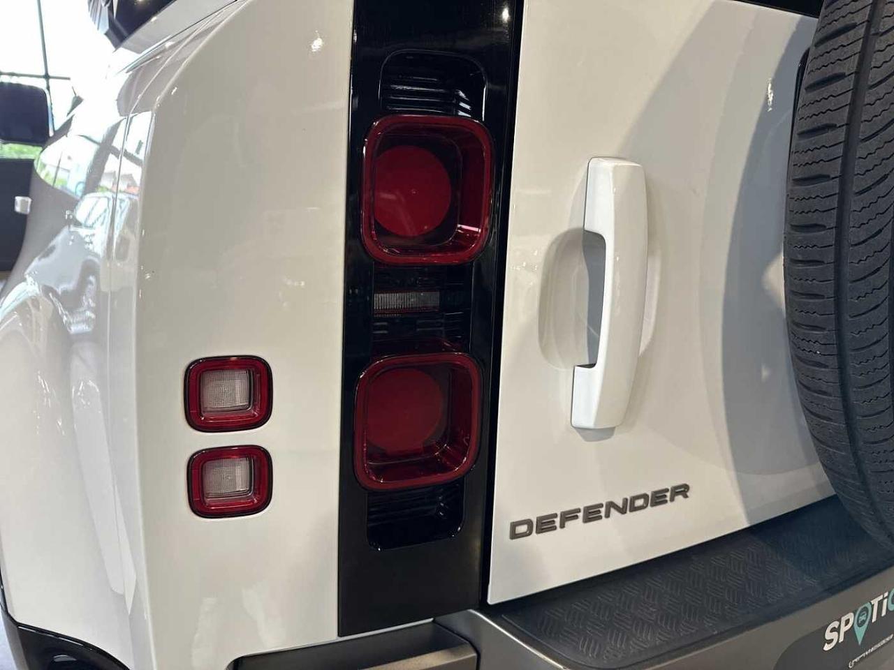 Land Rover Land Rover Defender usata, con 3 porte