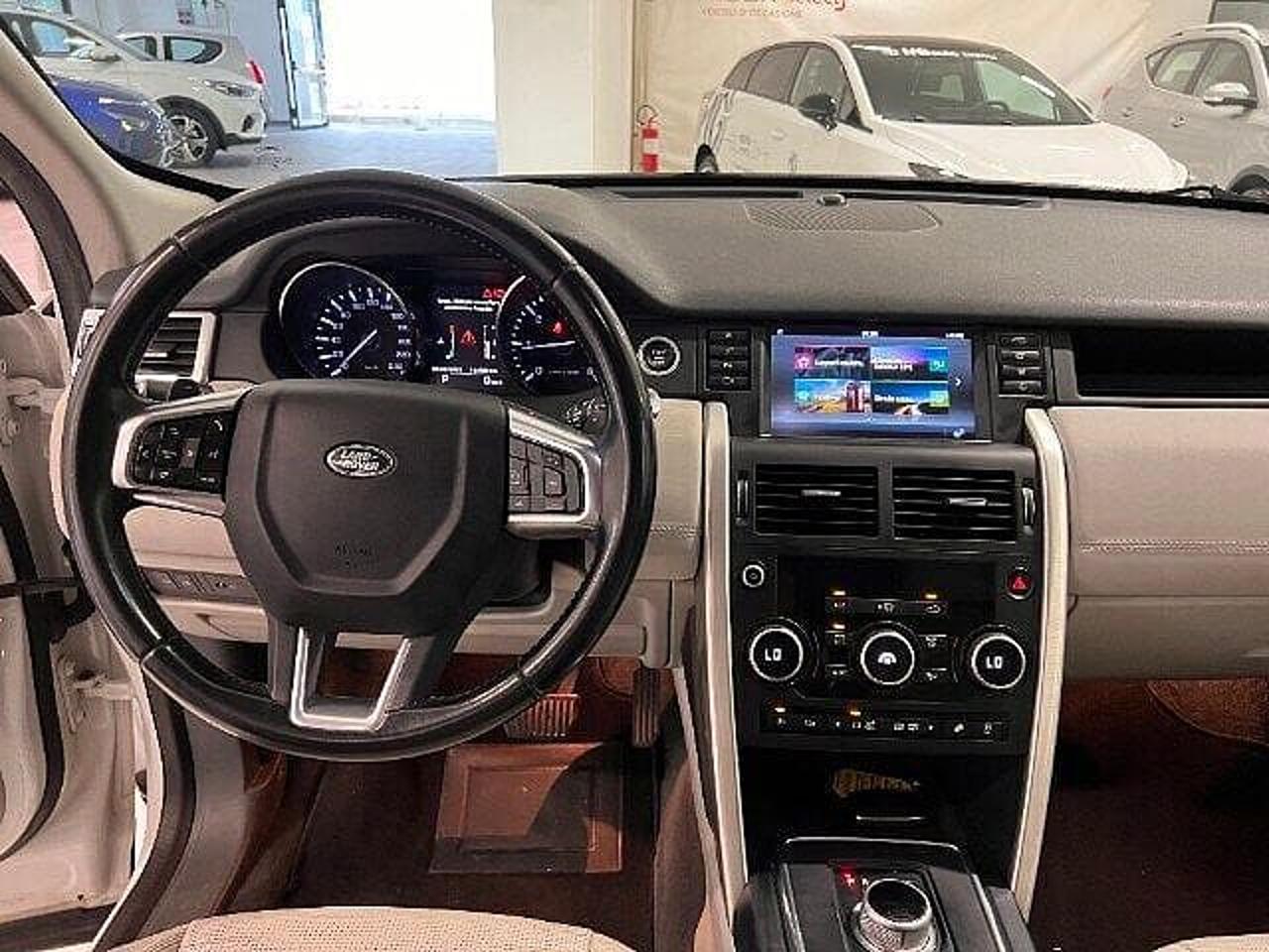 Land Rover Land Rover Discovery usata, con sensori luce