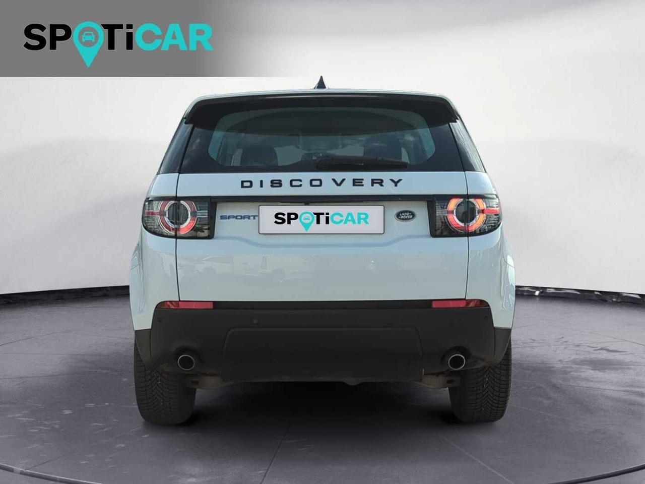 Land Rover Land Rover Discovery usata, con calotte degli specchietti retrovisori in colorazione nera