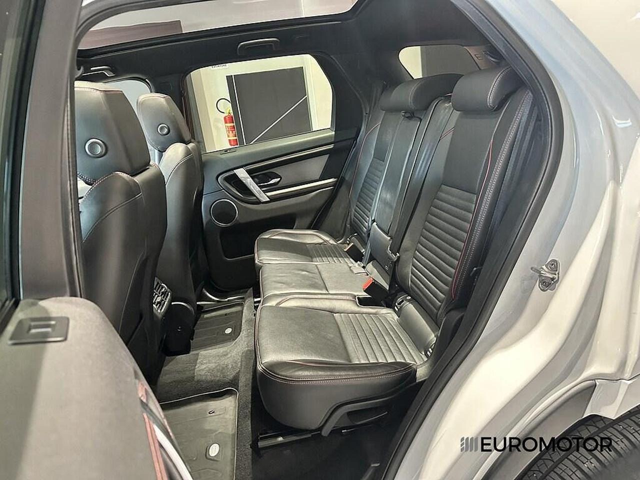 Land Rover Land Rover Discovery usata, con interno black
