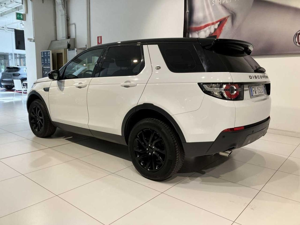 Land Rover Land Rover Discovery usata, con sensori luce