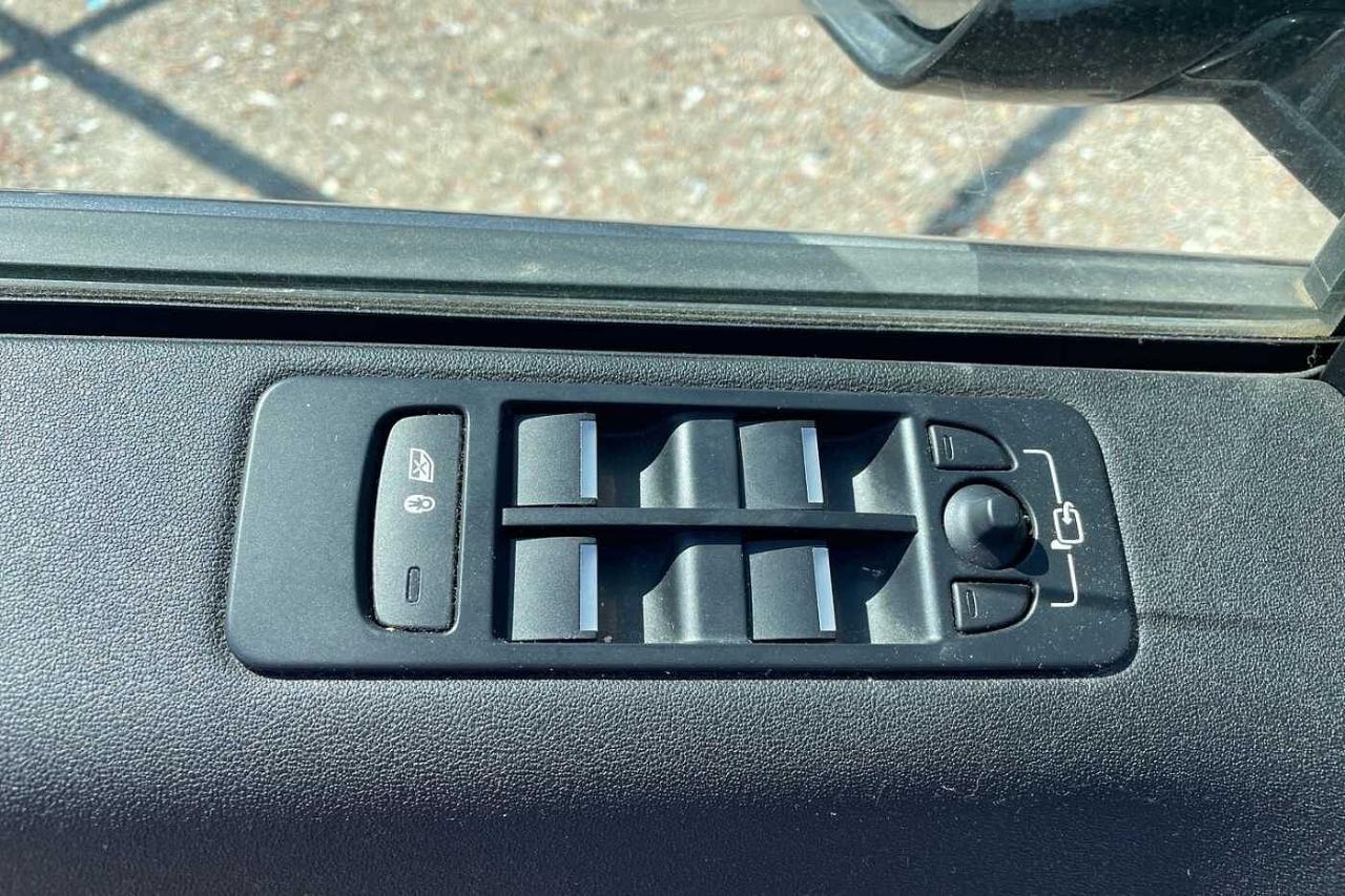 Land Rover Land Rover Discovery usata, con 4 cilindri