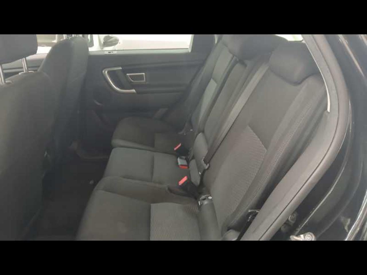 Land Rover Land Rover Discovery usata, con cerchi in lega