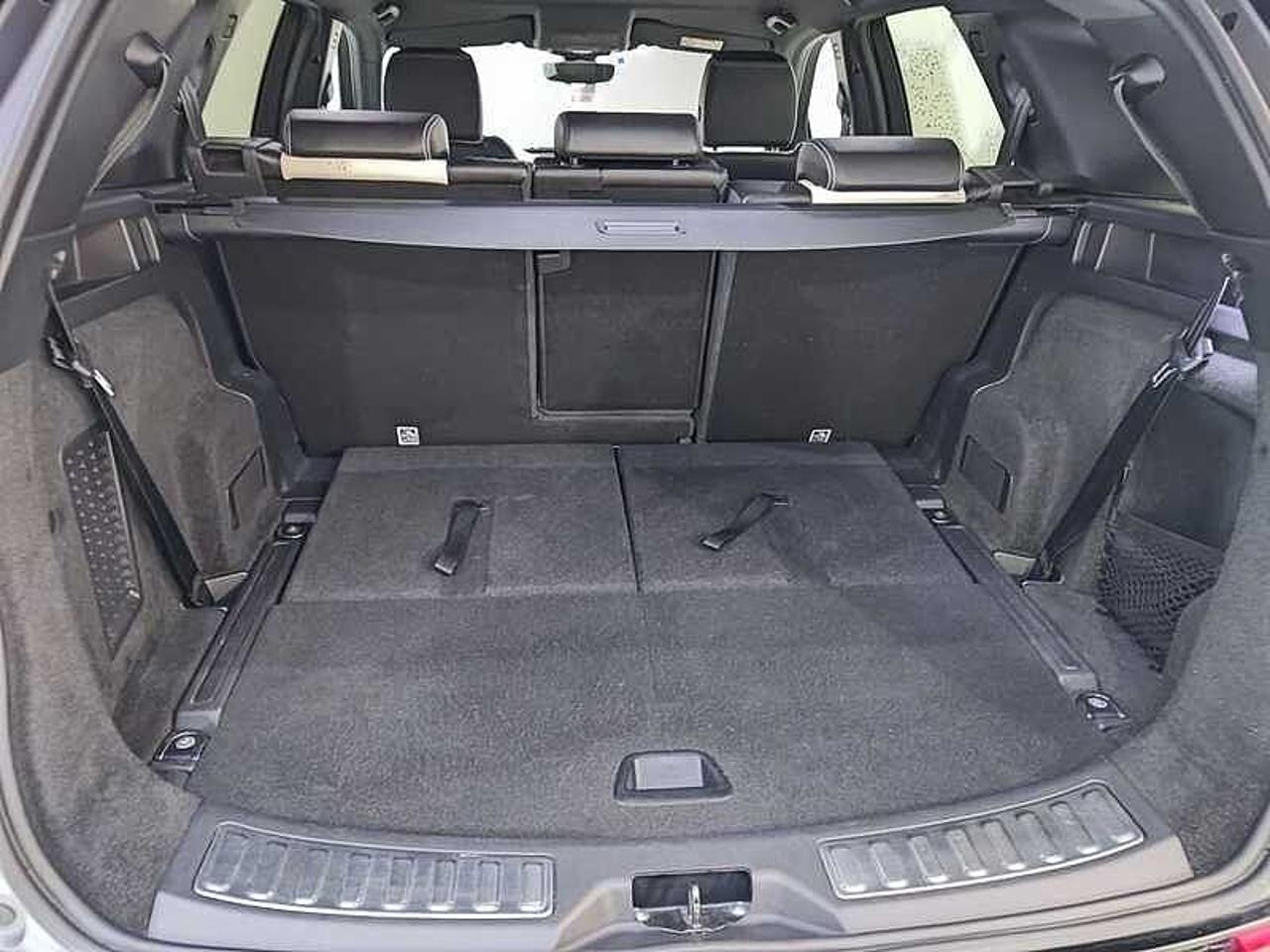 Land Rover Land Rover Discovery usata, con interno black
