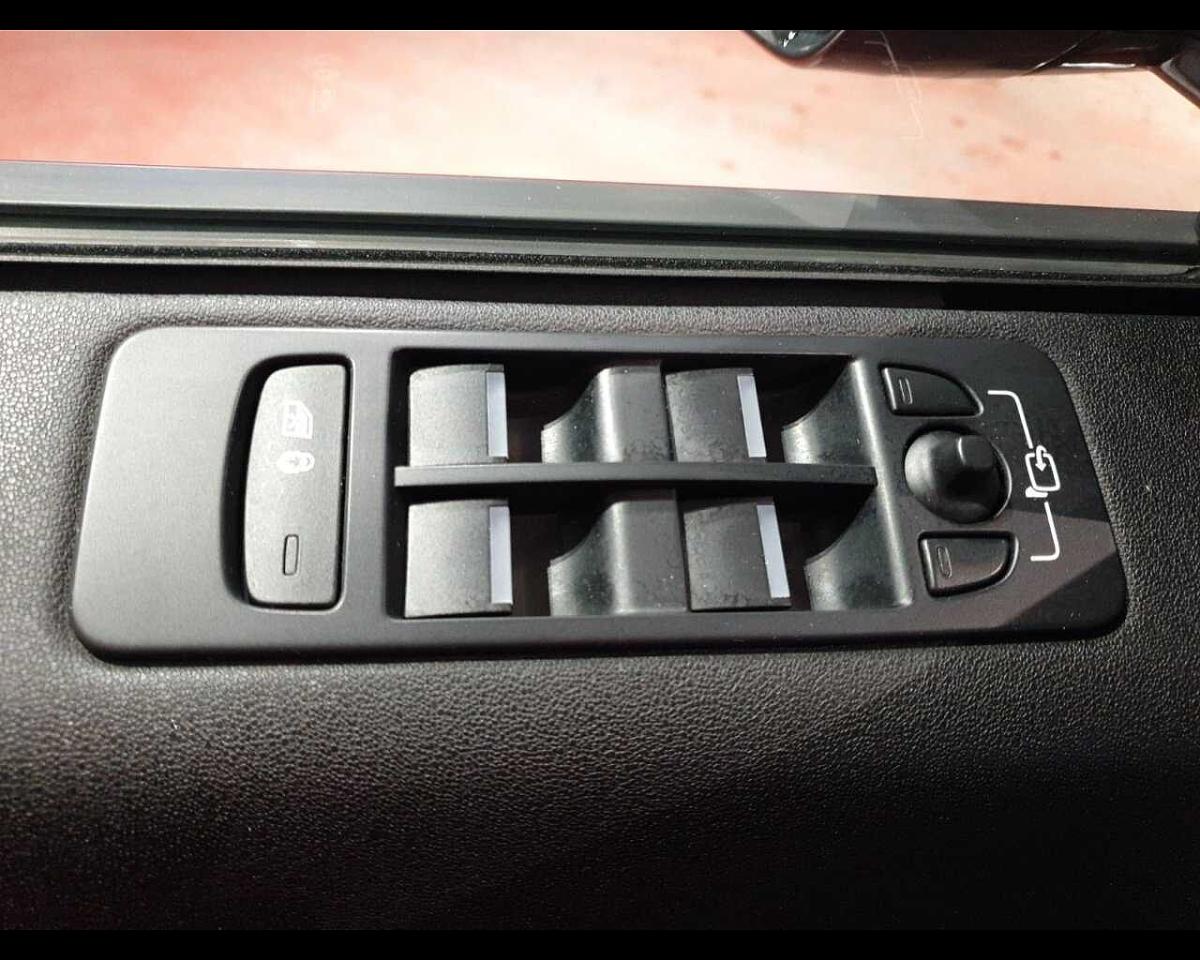 Land Rover Land Rover Discovery usata, con bluetooth