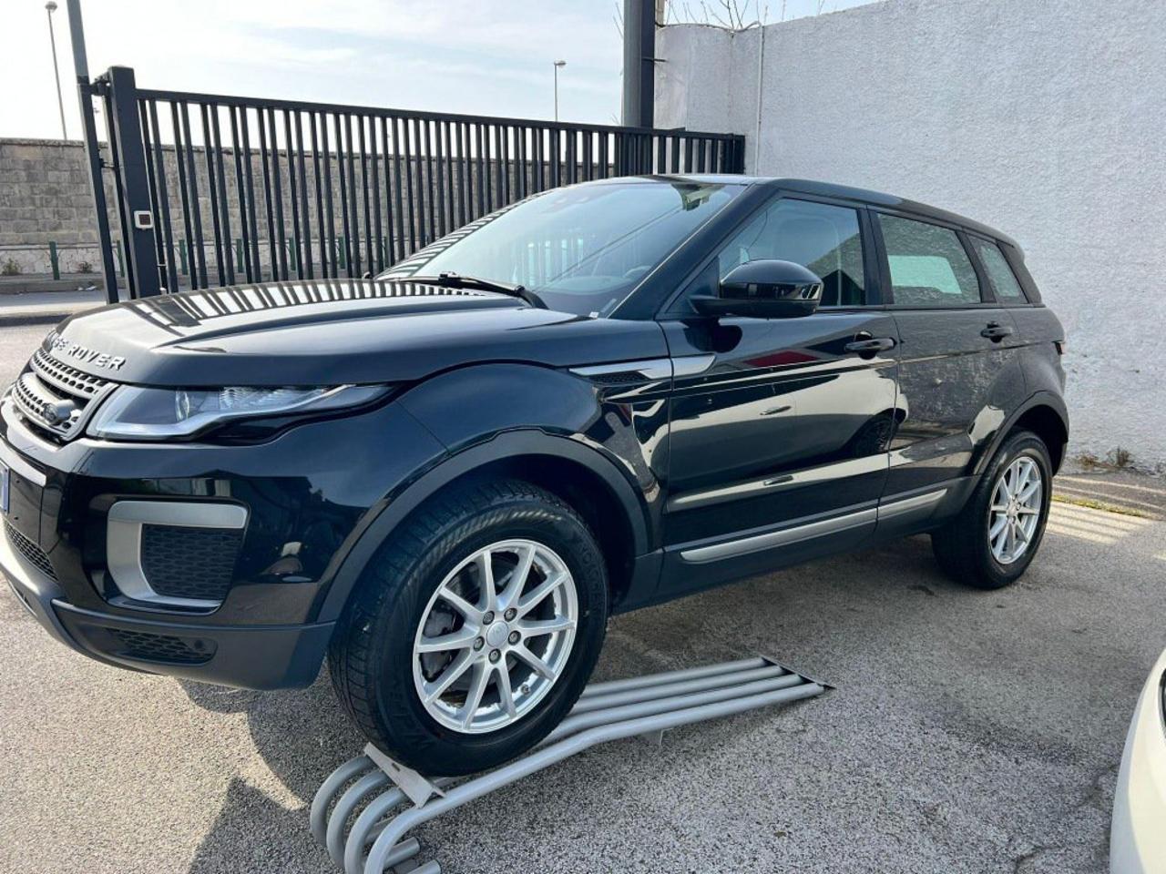 land rover range rover evoque range rover evoque range rover evoque 5p 2.0 ed4 se business usata