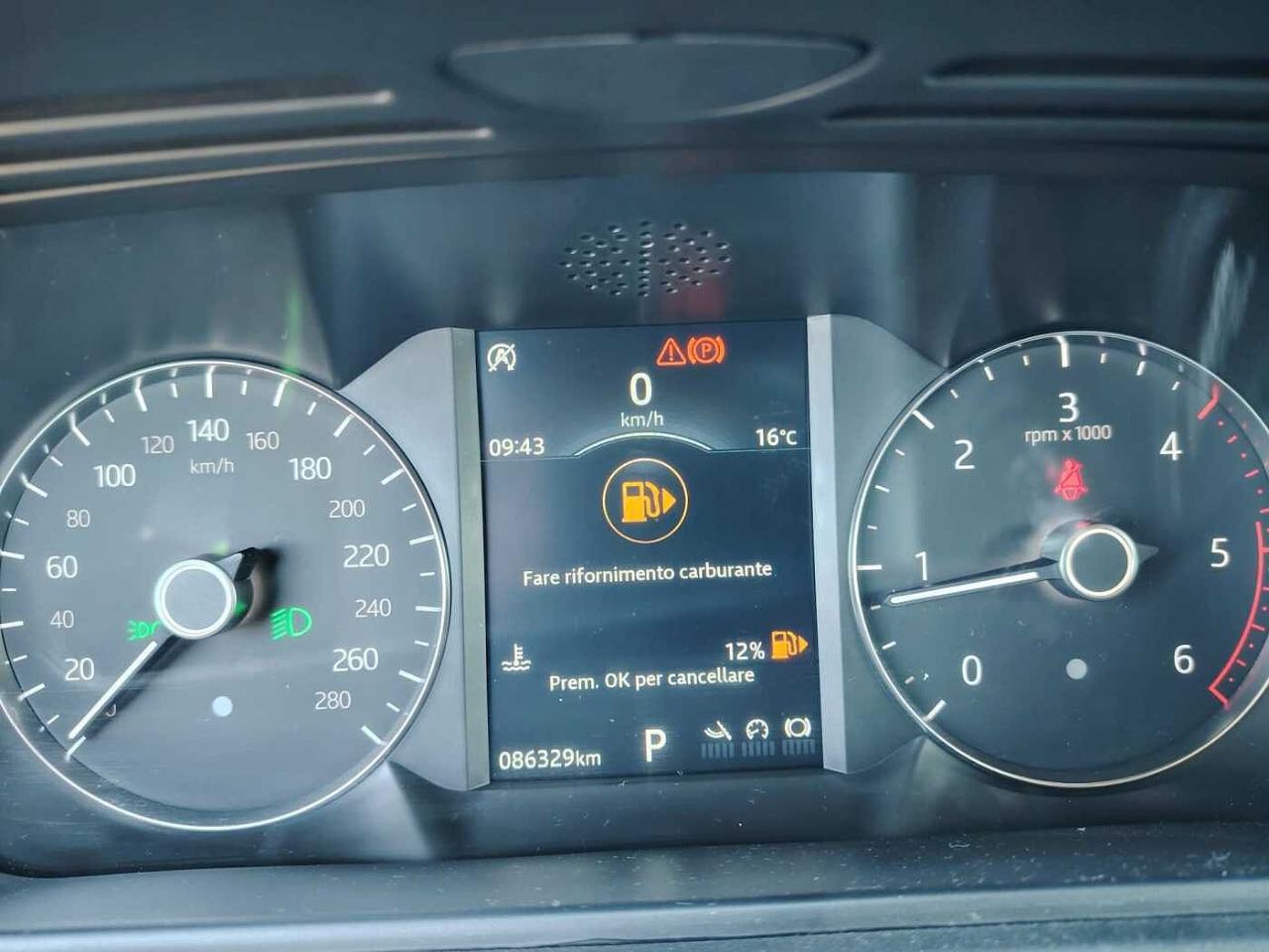 Land Rover Land Rover Range Rover Velar usata, con dab radio