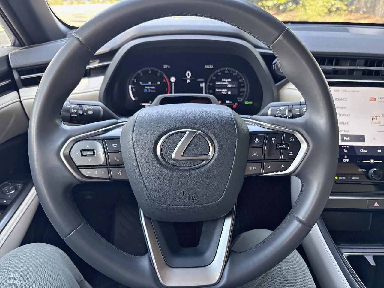 Lexus lbx - Foto 4