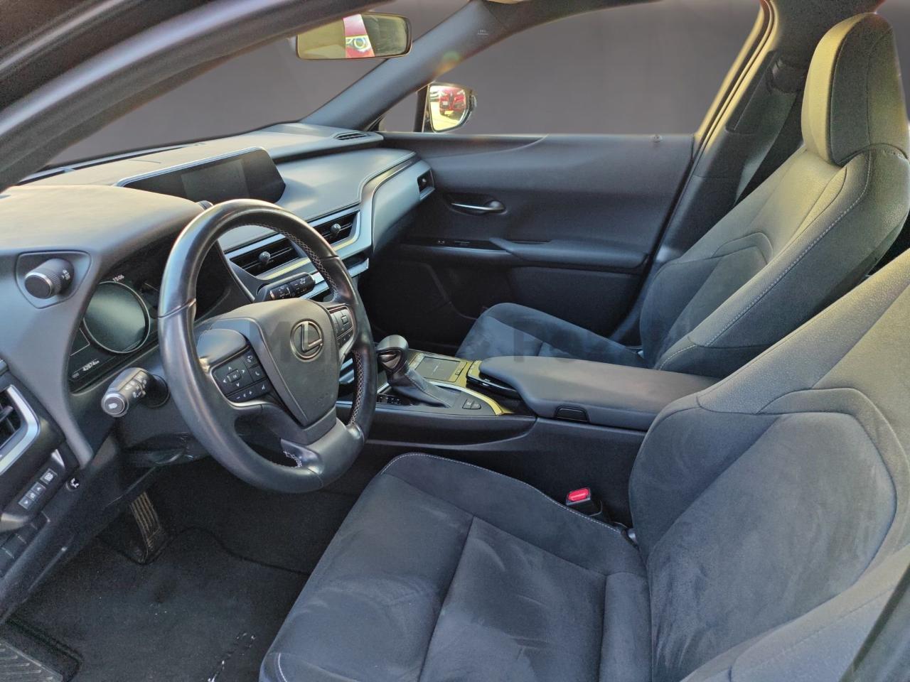 Lexus Lexus UX usata 4