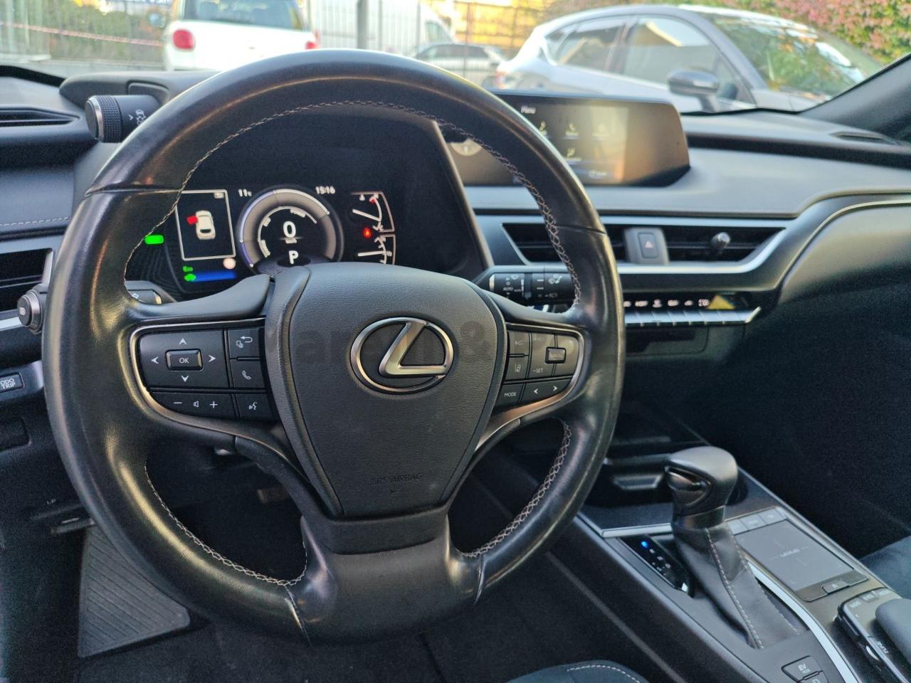 Lexus Lexus UX usata 16