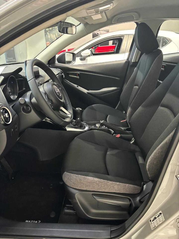 Mazda Mazda 2 usata, con 4 cilindri