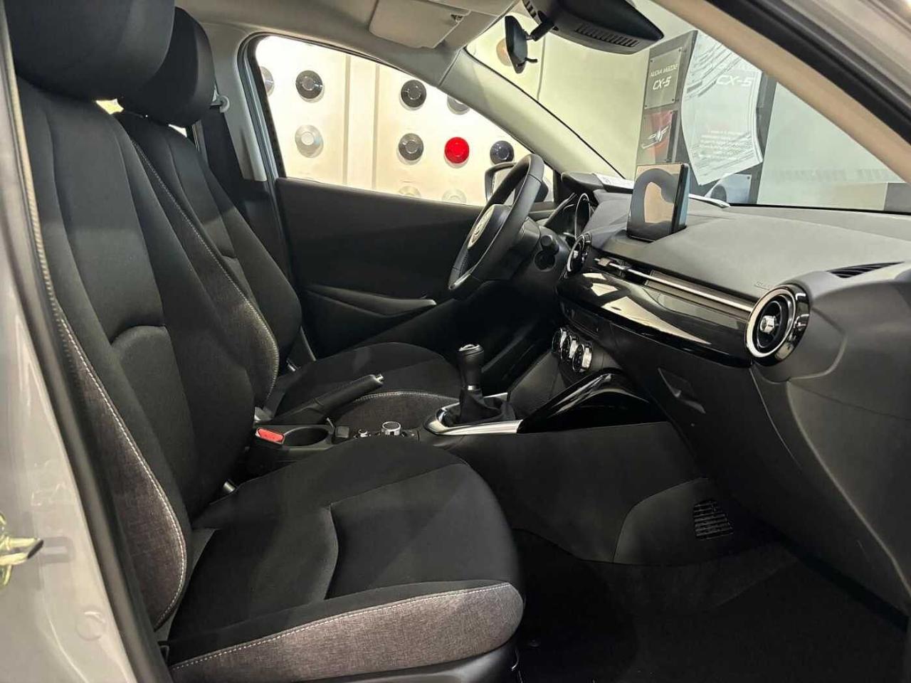 Mazda Mazda 2 usata, con 5 porte