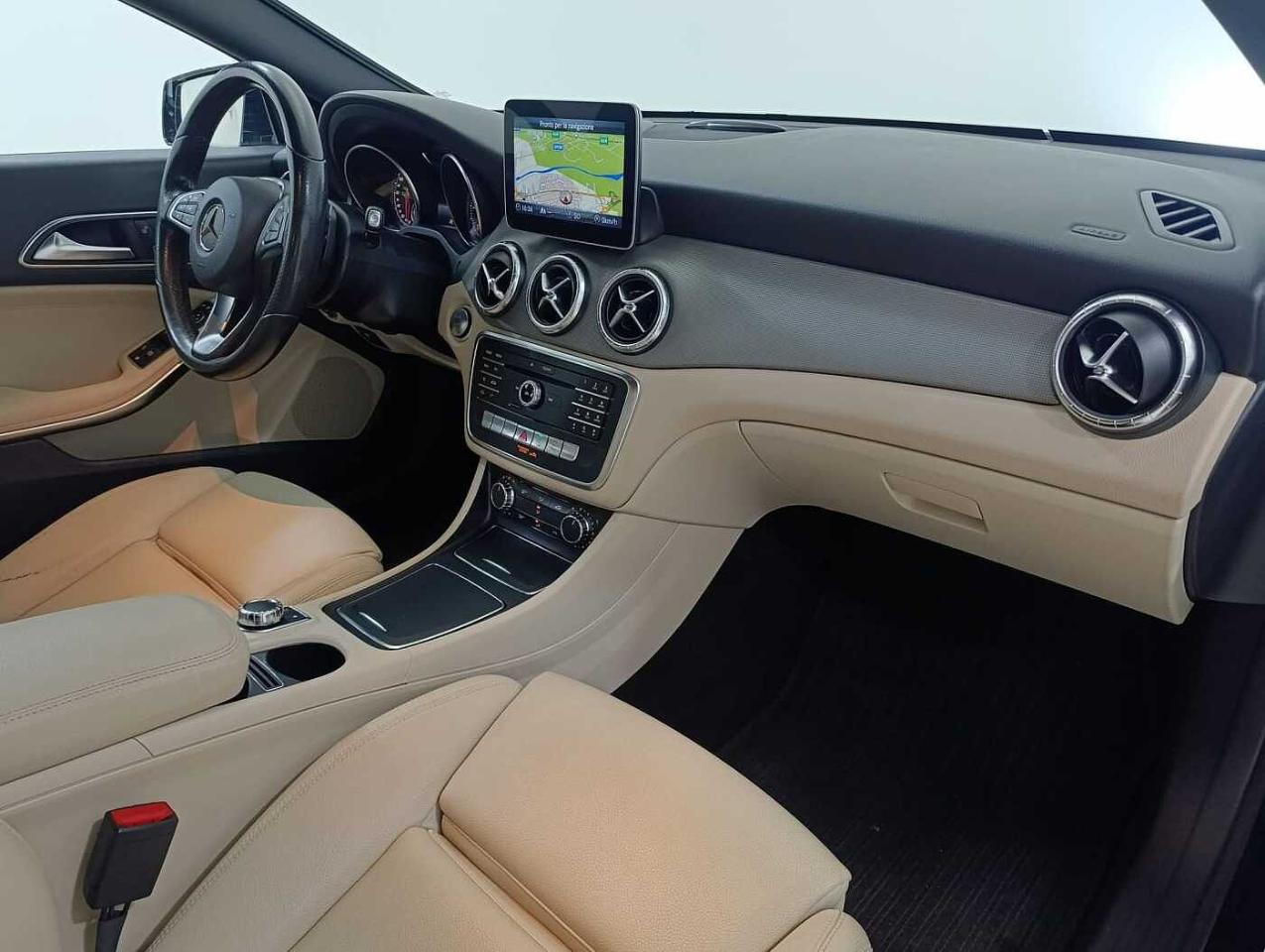 Mercedes Mercedes CLA usata 10